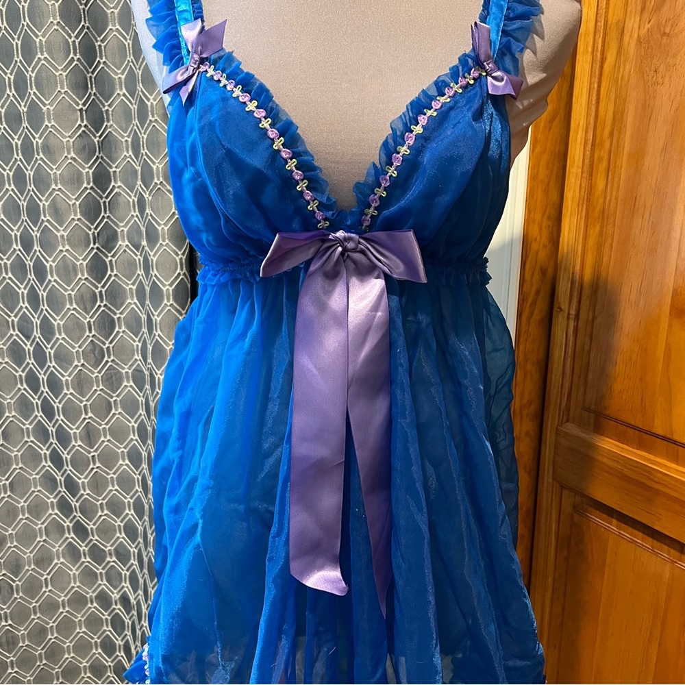 Victoria’s Secret babydoll chemise negligee